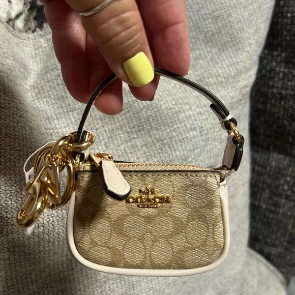 💛NWT Coach Mini Bag Charm - Picture 13 of 16